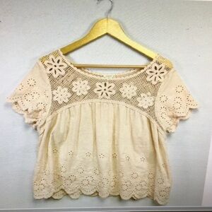 NICOLE MILLER-ARTELIER/“PEACH”EYELET CROCHET SCALLOPED BOHO TOP